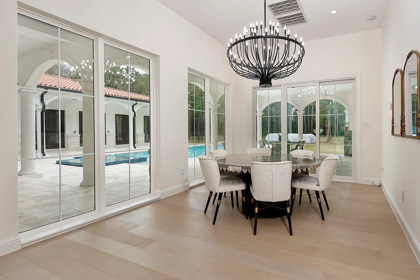 1031 Hunters Creek Way