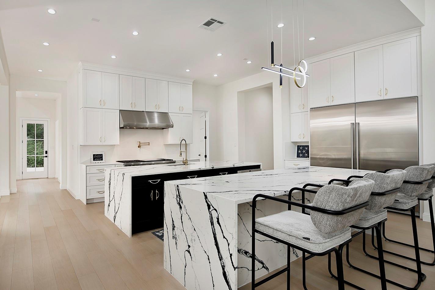 1031 Hunters Creek Way