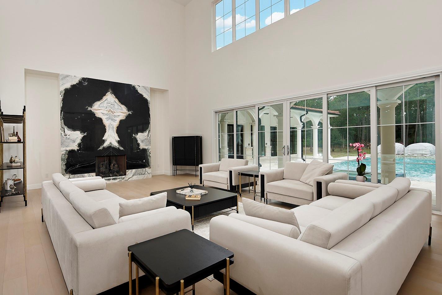 1031 Hunters Creek Way