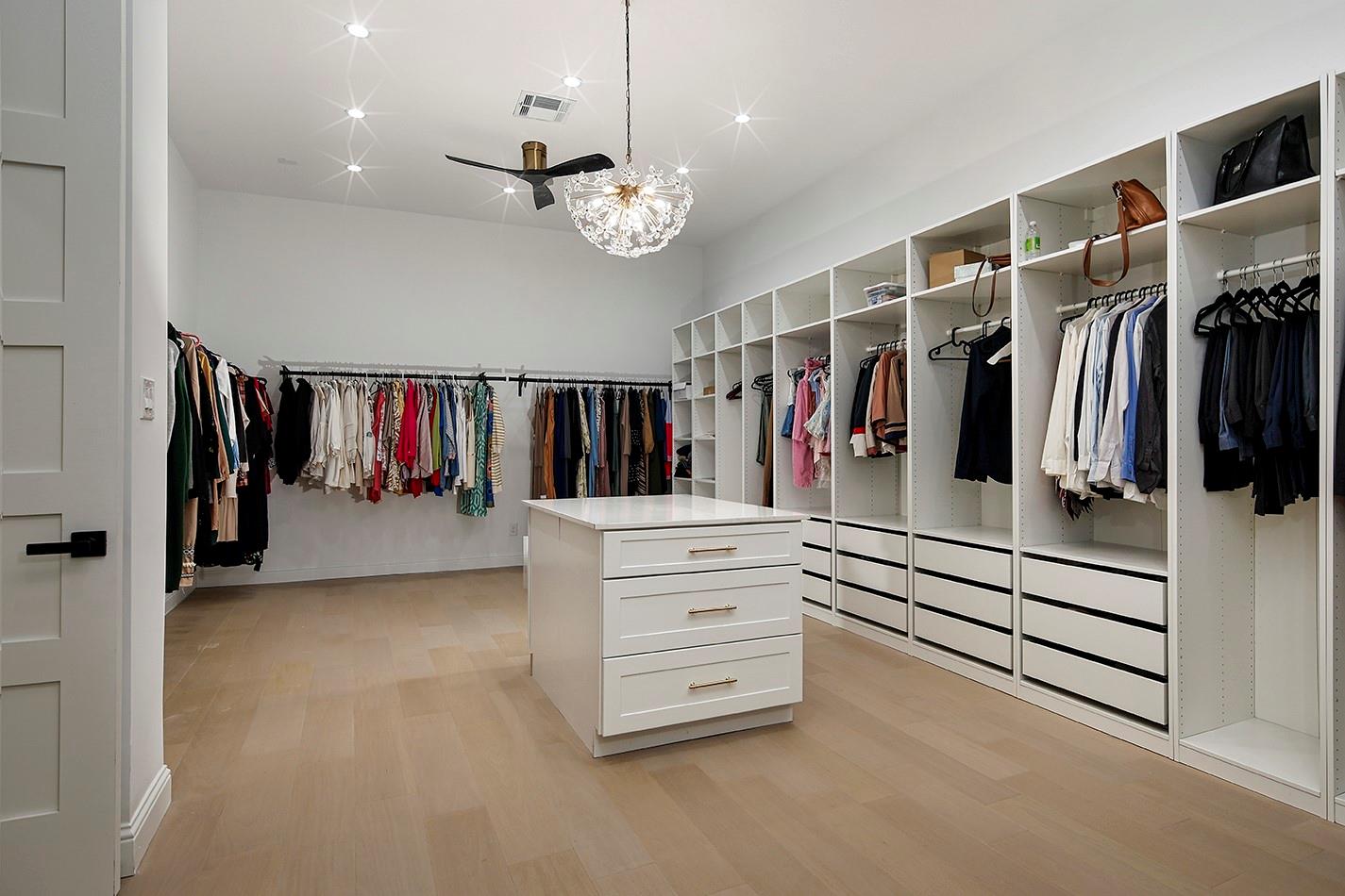 1031 Hunters Creek Way