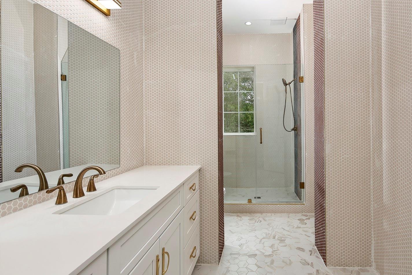 1031 Hunters Creek Way