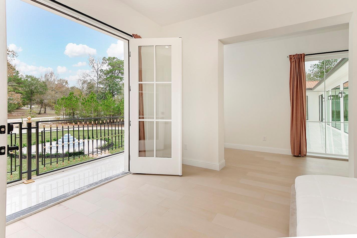 1031 Hunters Creek Way