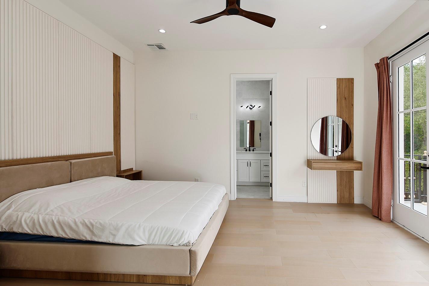 1031 Hunters Creek Way