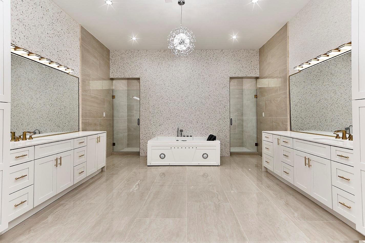 1031 Hunters Creek Way