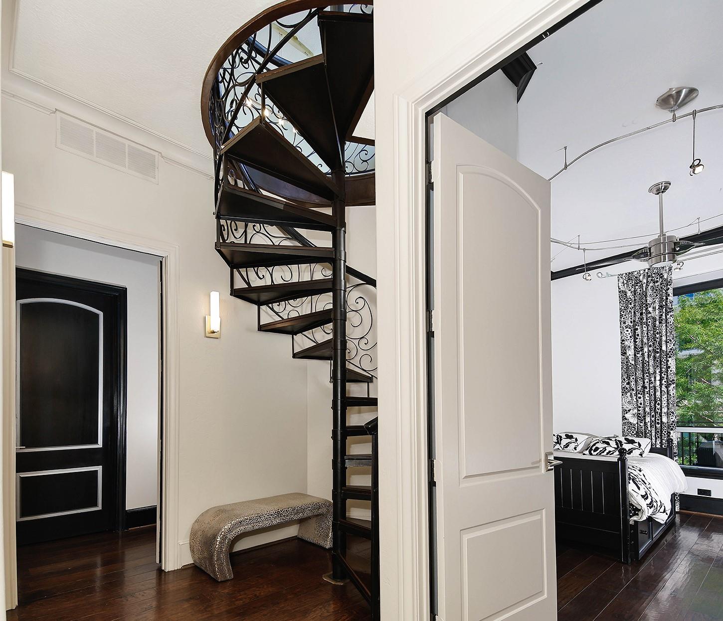 1 Waterway Court # 4E