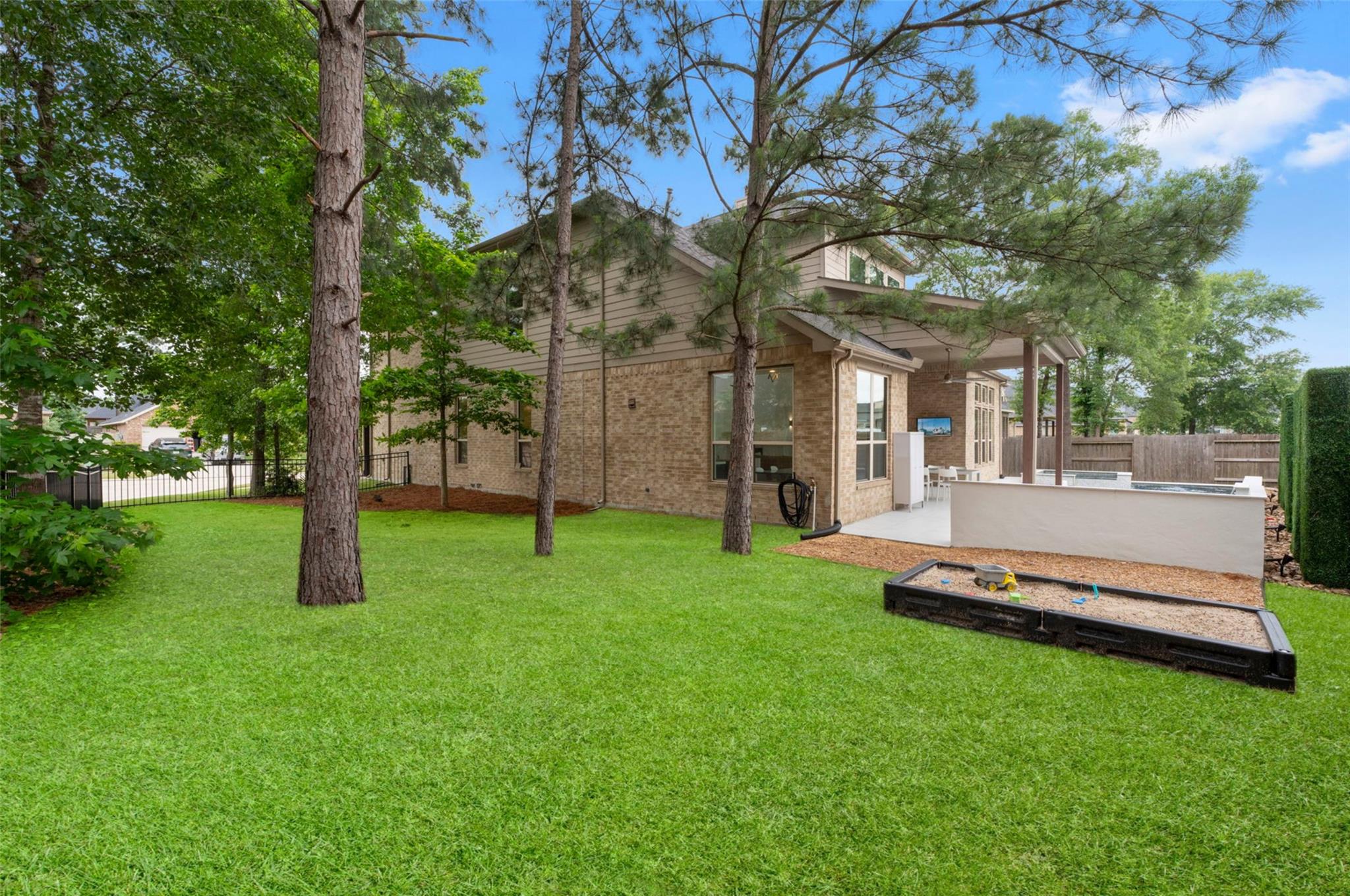 1053 Bat Hawk Court