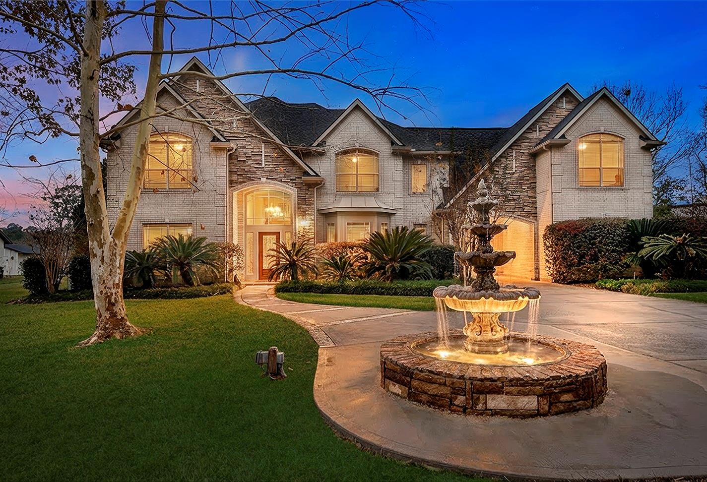 11827 Water Oak Drive