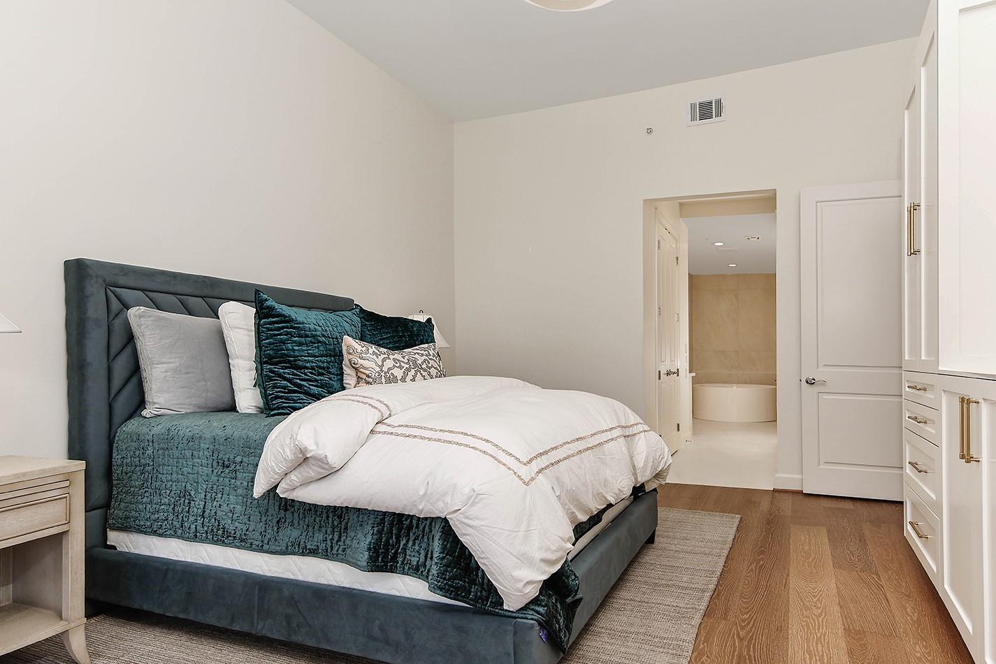 3 Waterway Court # 4D