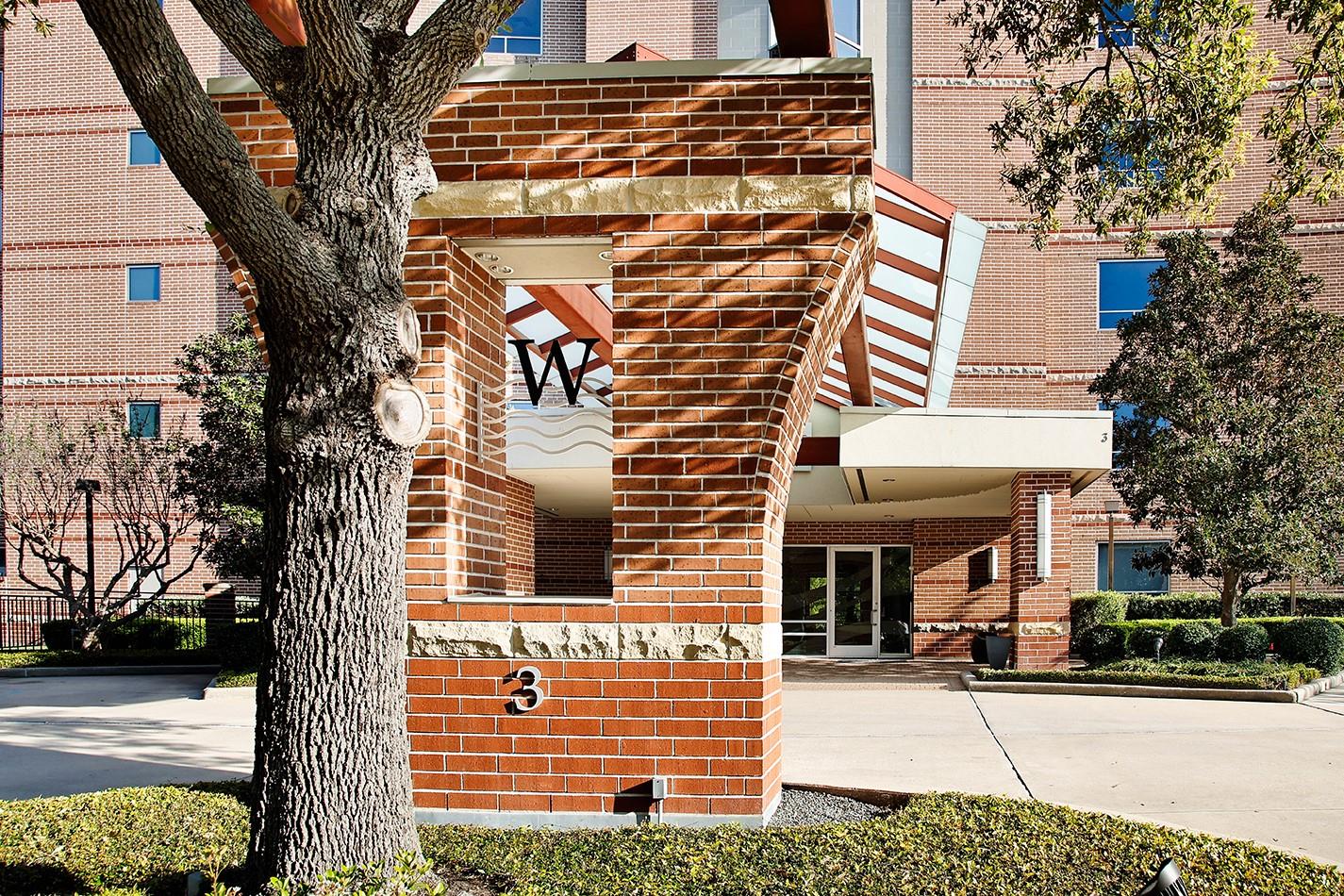 3 Waterway Court # 4D