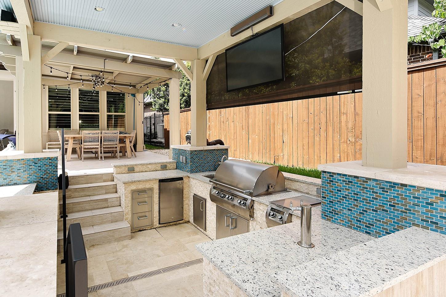6 Paloma Bend Place