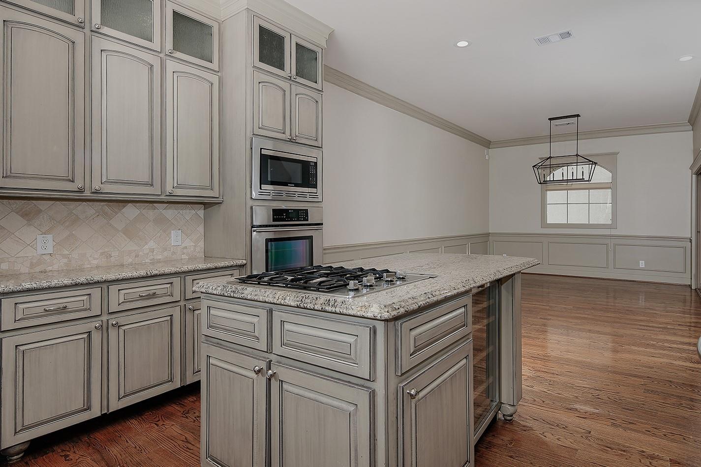 514 Cortlandt Street # B