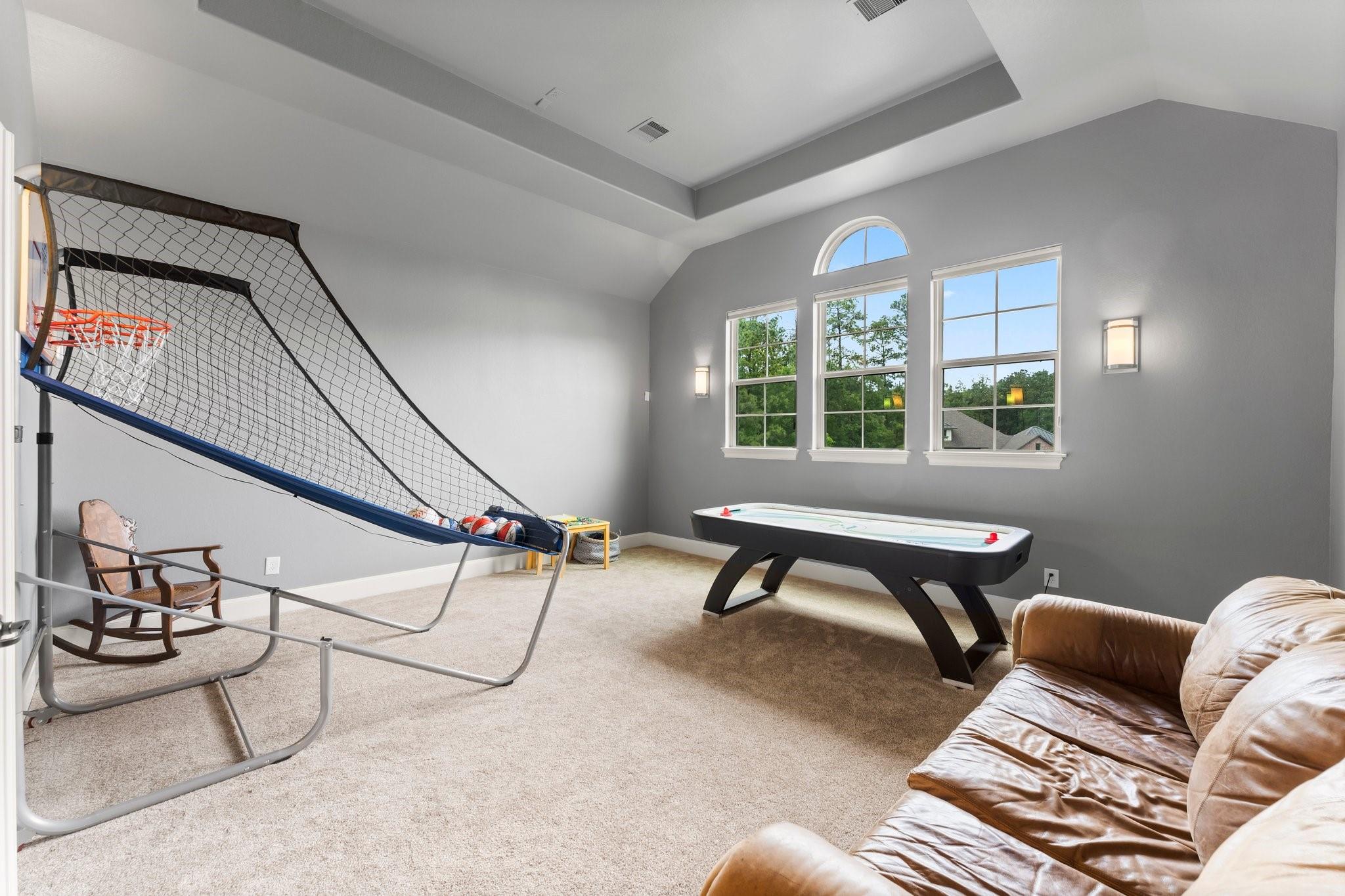 5006 Newport Court