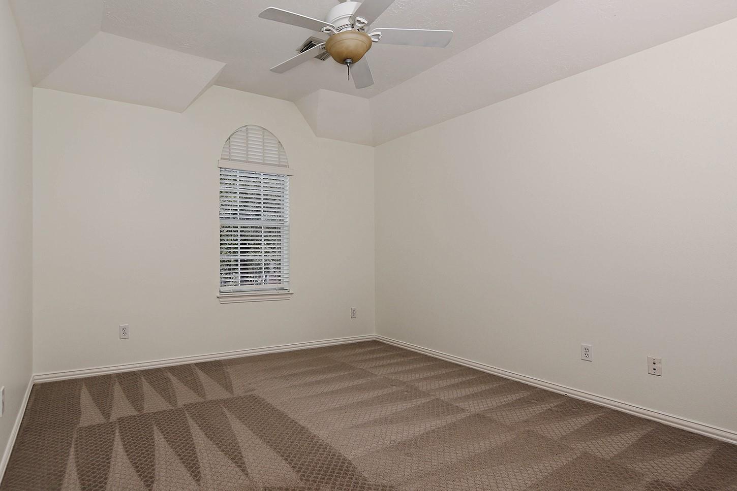 27 Bluff Creek Place