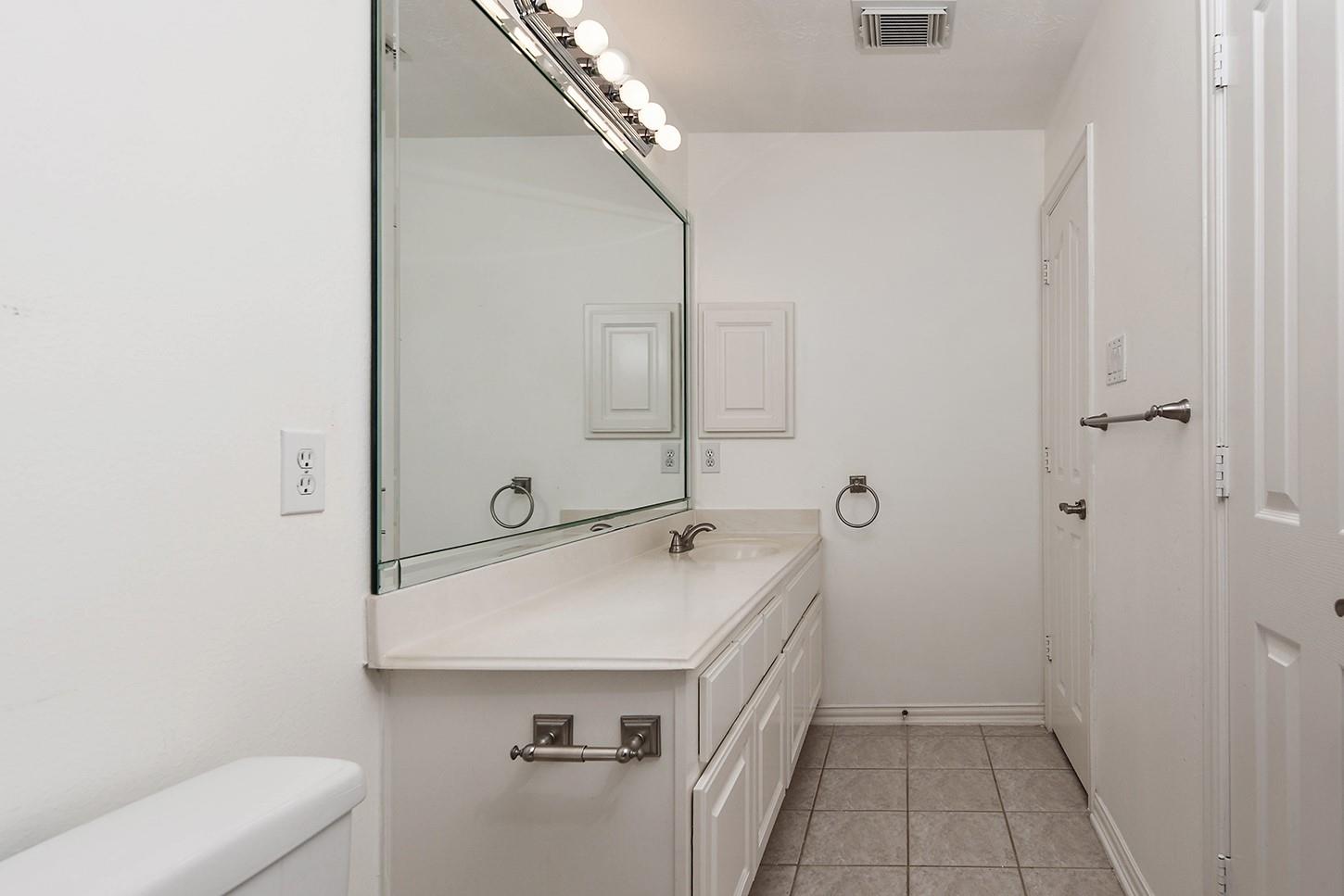 27 Bluff Creek Place