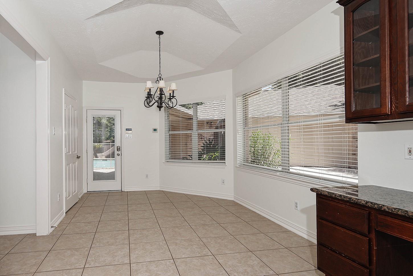 27 Bluff Creek Place