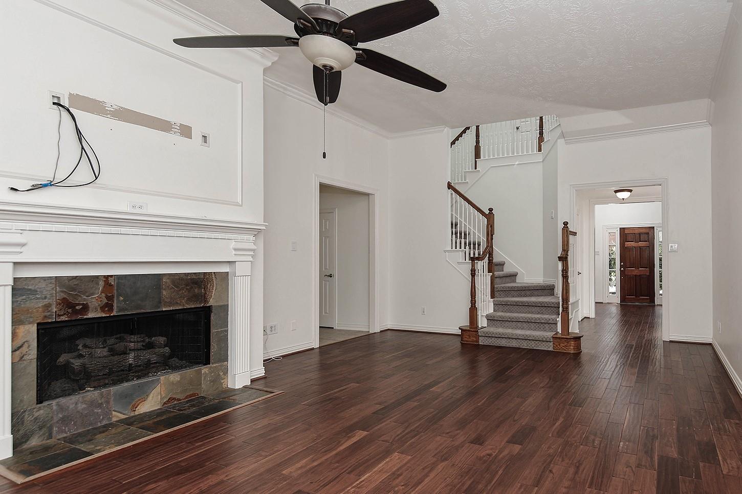 27 Bluff Creek Place