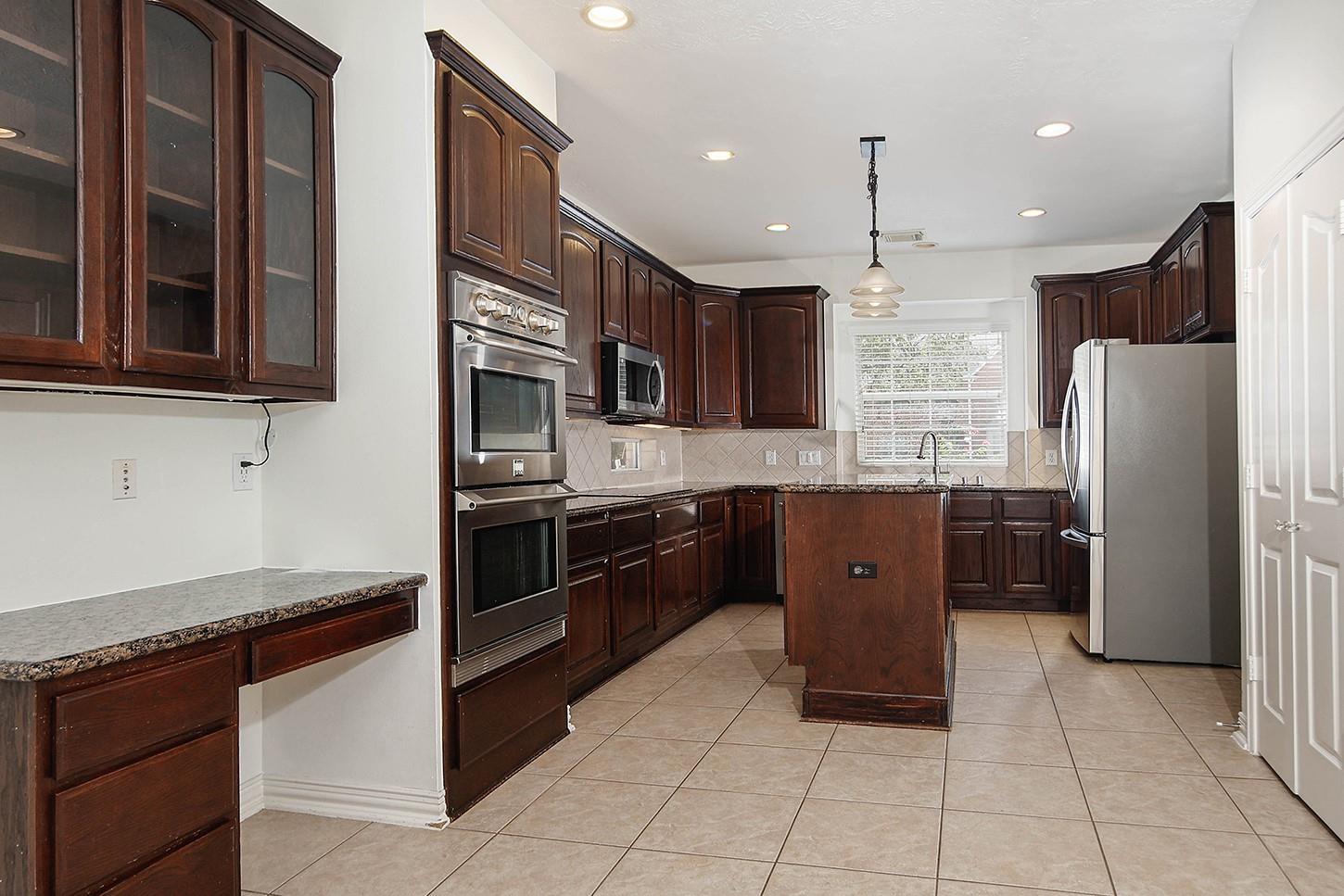 27 Bluff Creek Place