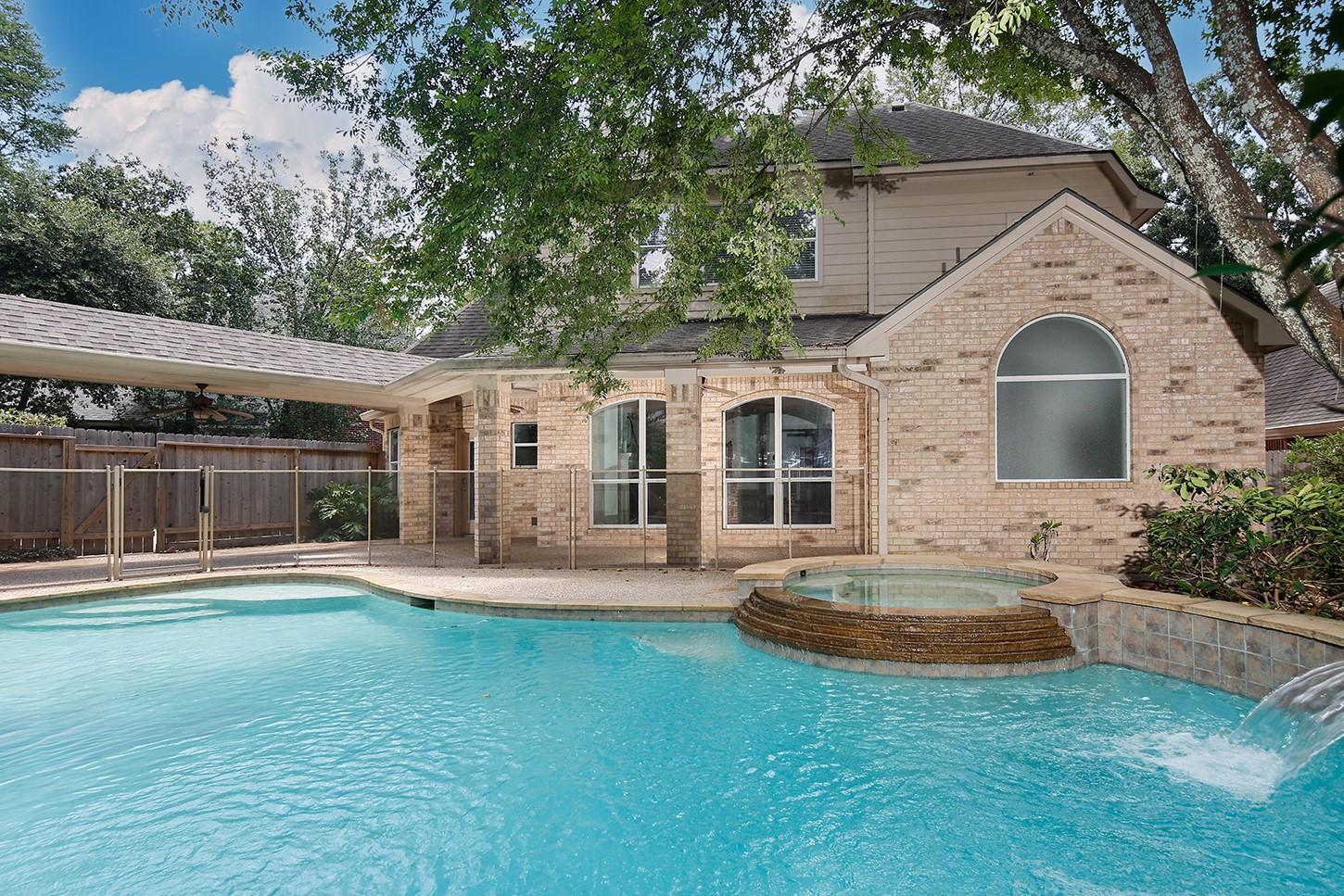 27 Bluff Creek Place