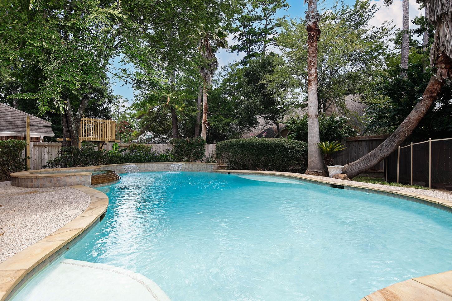 27 Bluff Creek Place