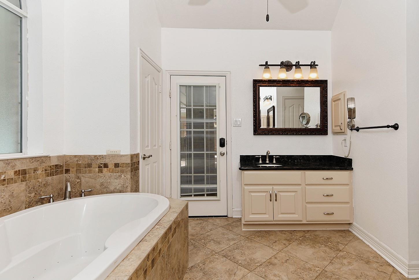 27 Bluff Creek Place