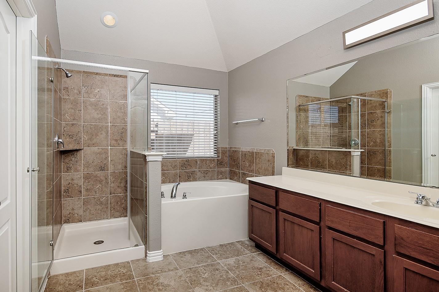 9606 Arched Oak Drive