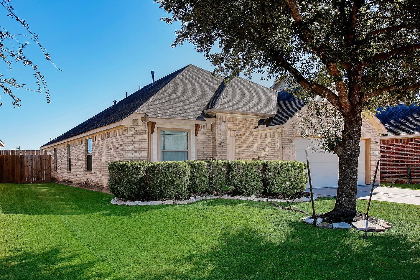 9606 Arched Oak Drive