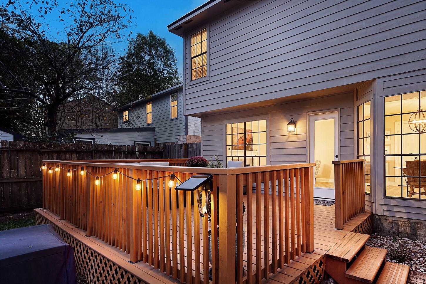 9 Silver Elm Place