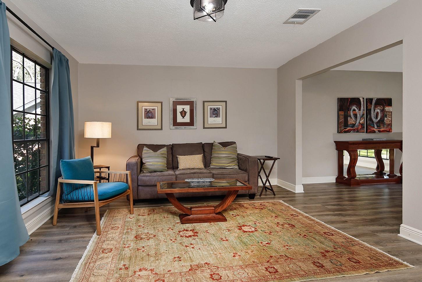 9 Silver Elm Place