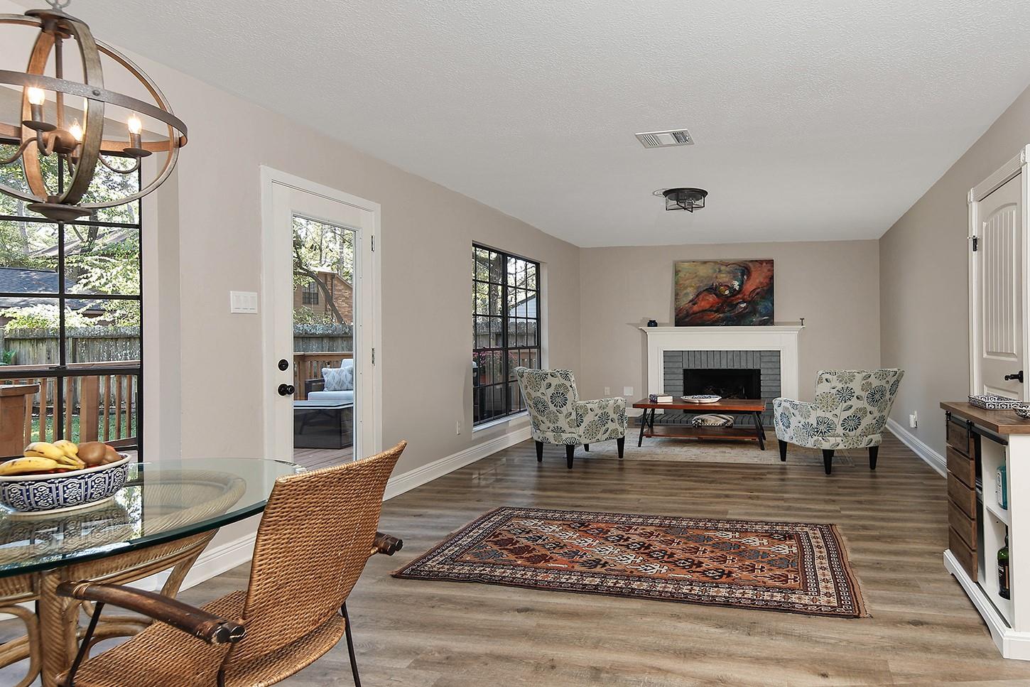 9 Silver Elm Place