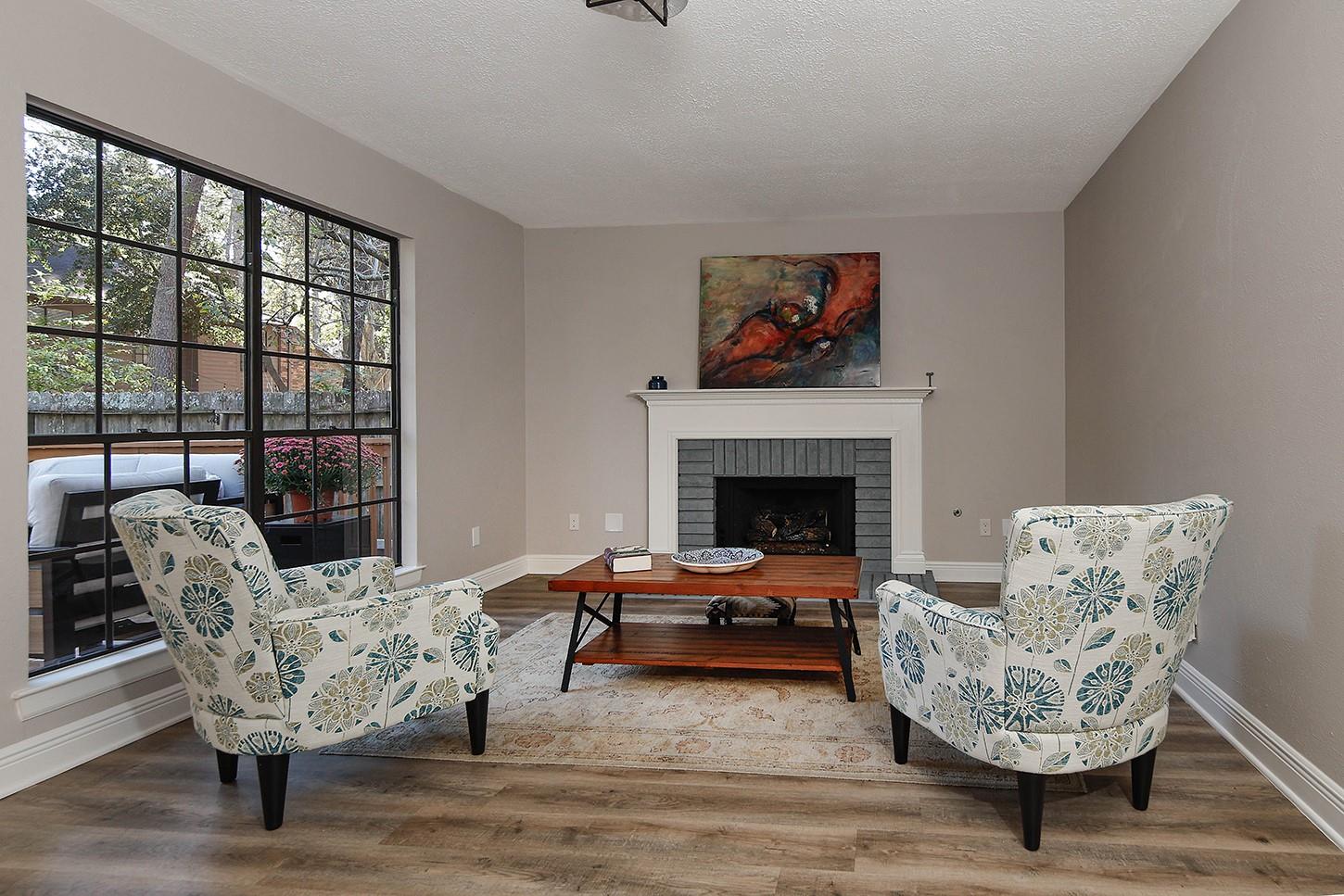 9 Silver Elm Place