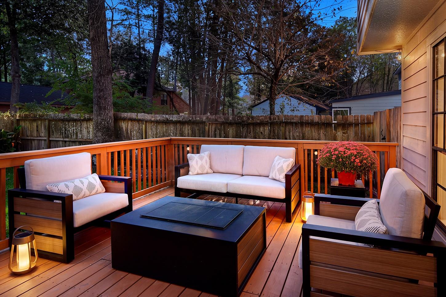 9 Silver Elm Place