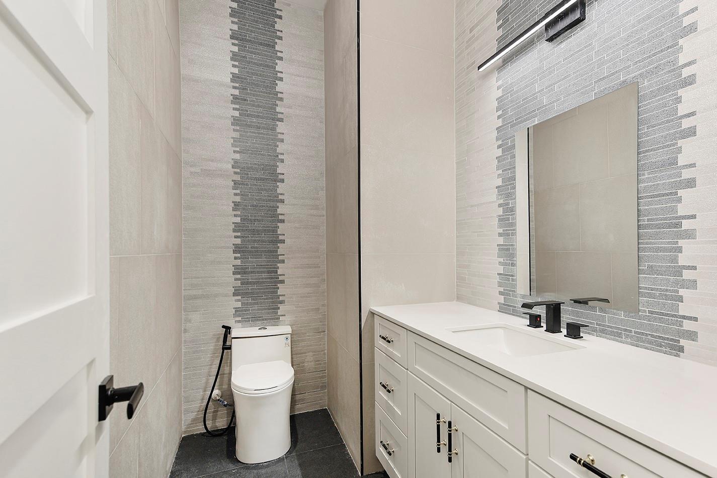 1031 Hunters Creek Way