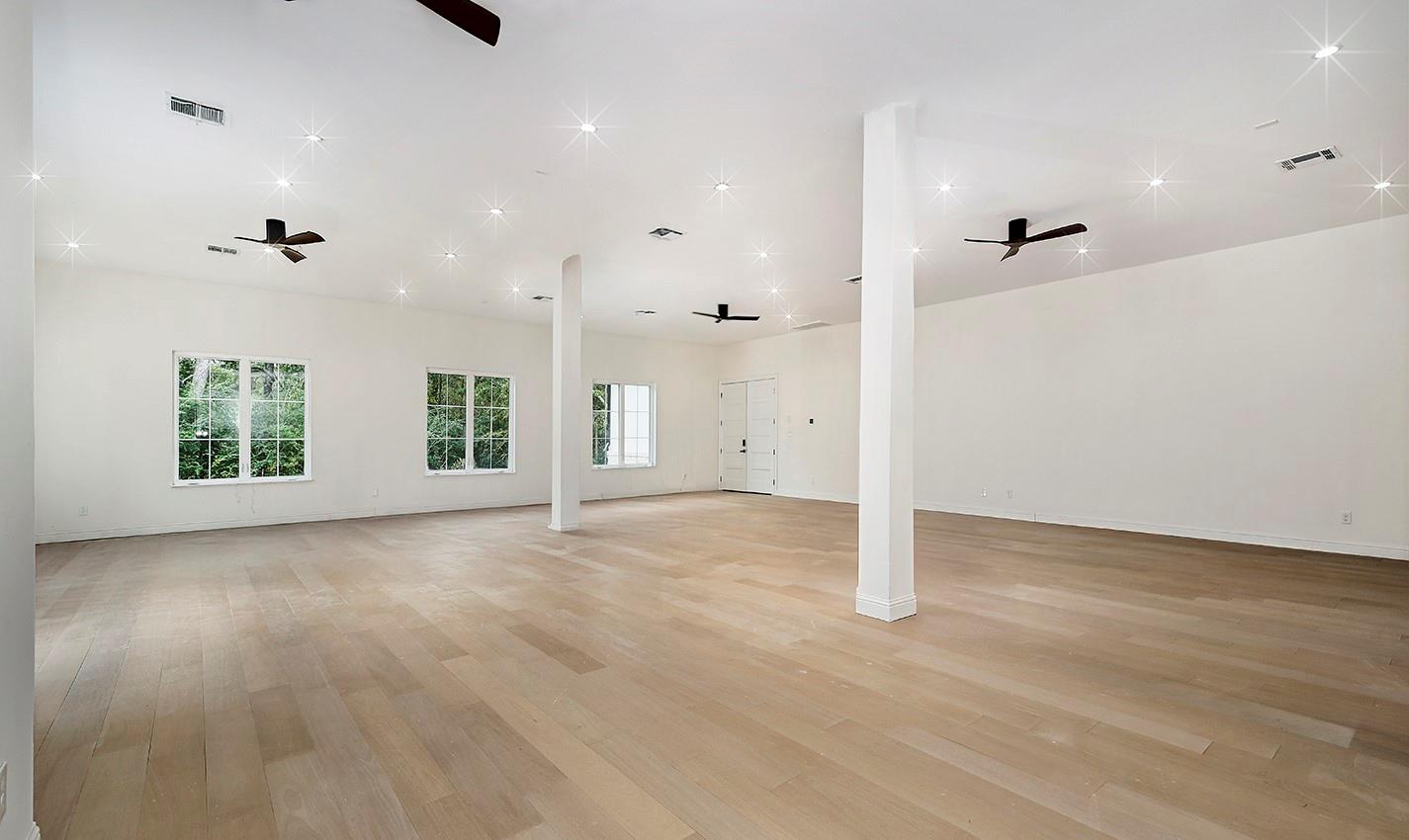 1031 Hunters Creek Way