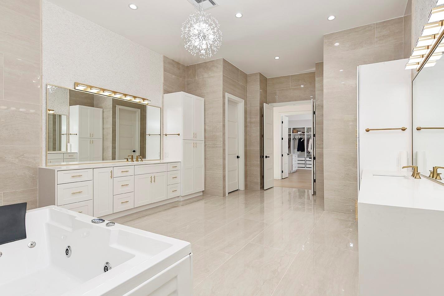 1031 Hunters Creek Way