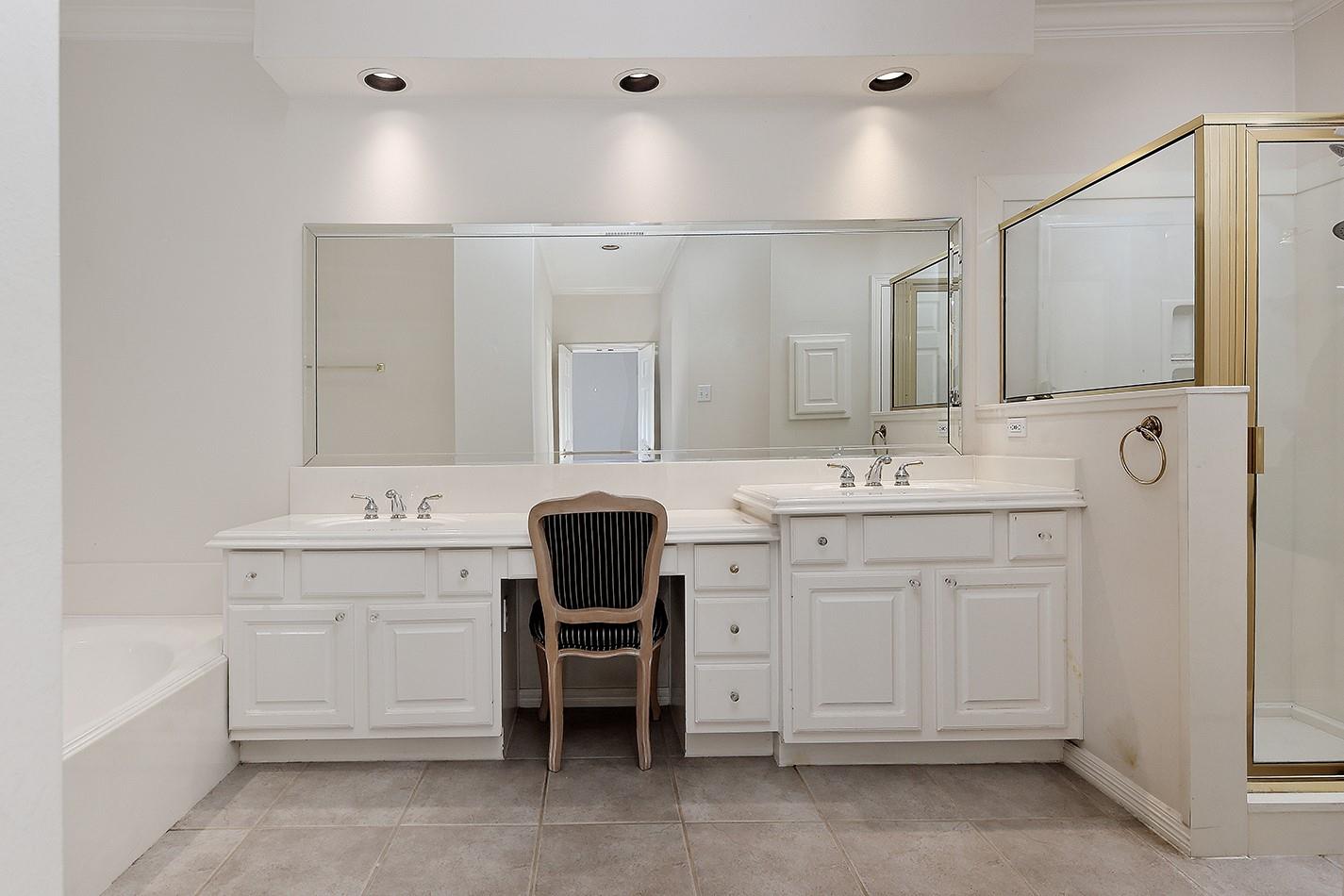 55 W Palmer Bend