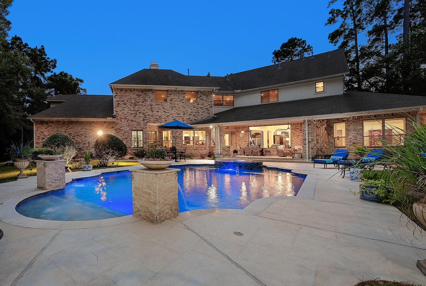 2 Peony Springs Court