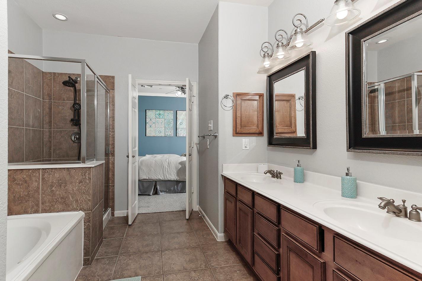 43 Crocus Petal Street