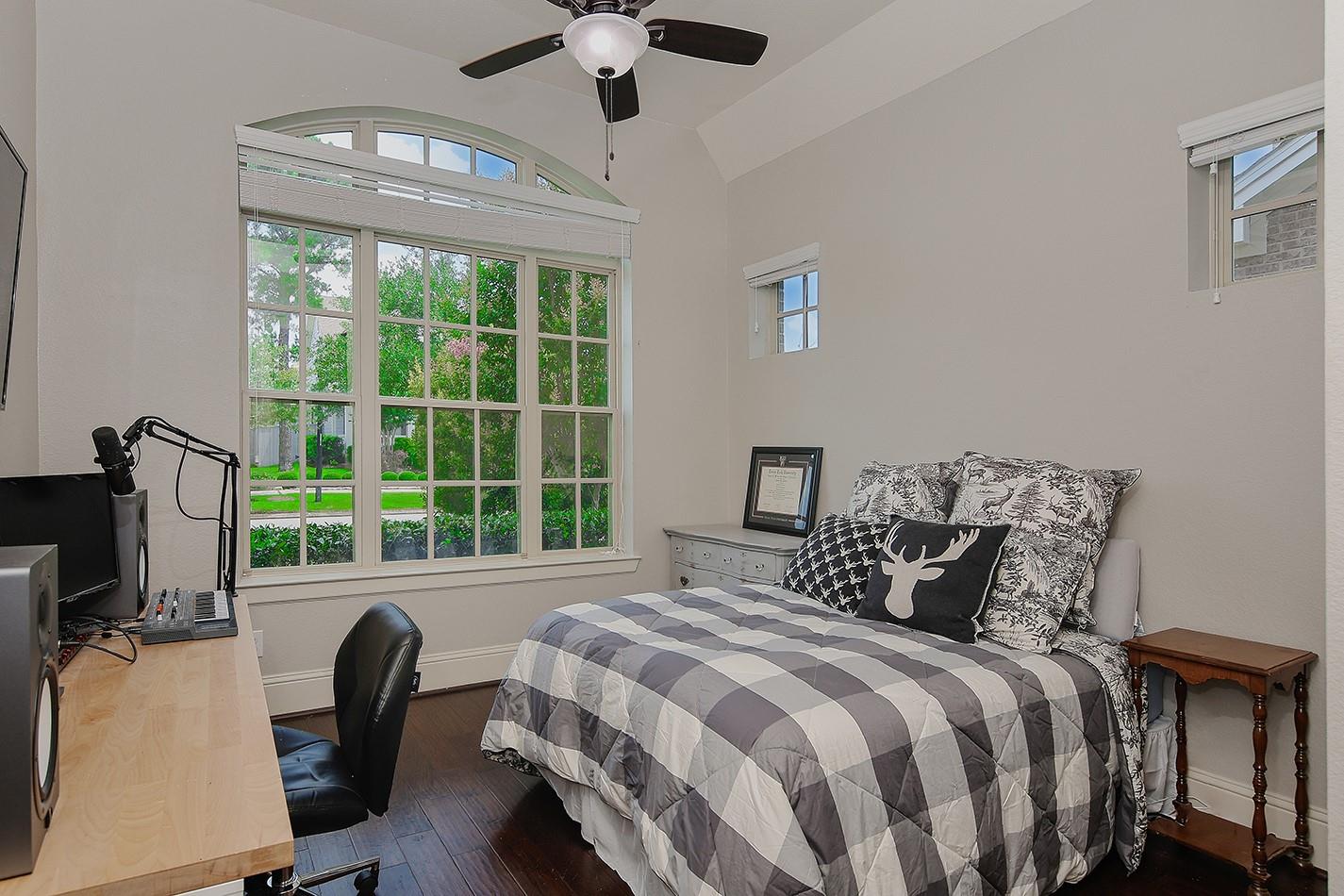 66 W Sawyer Ridge Drive