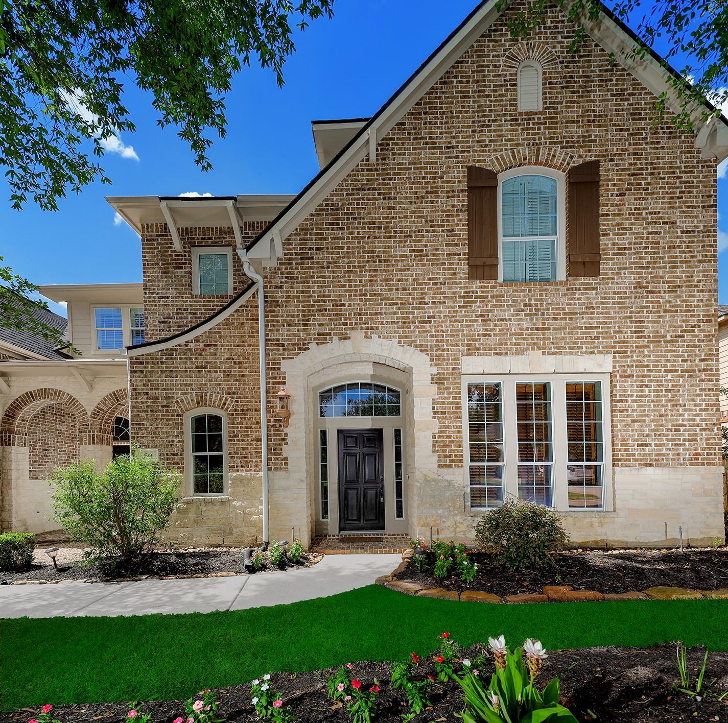 50 Marquise Oaks Place