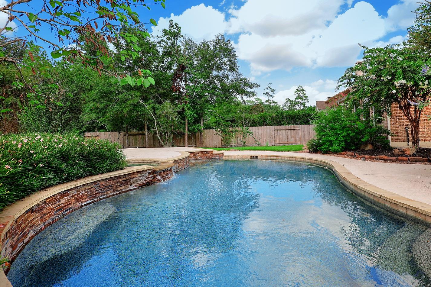 50 Marquise Oaks Place