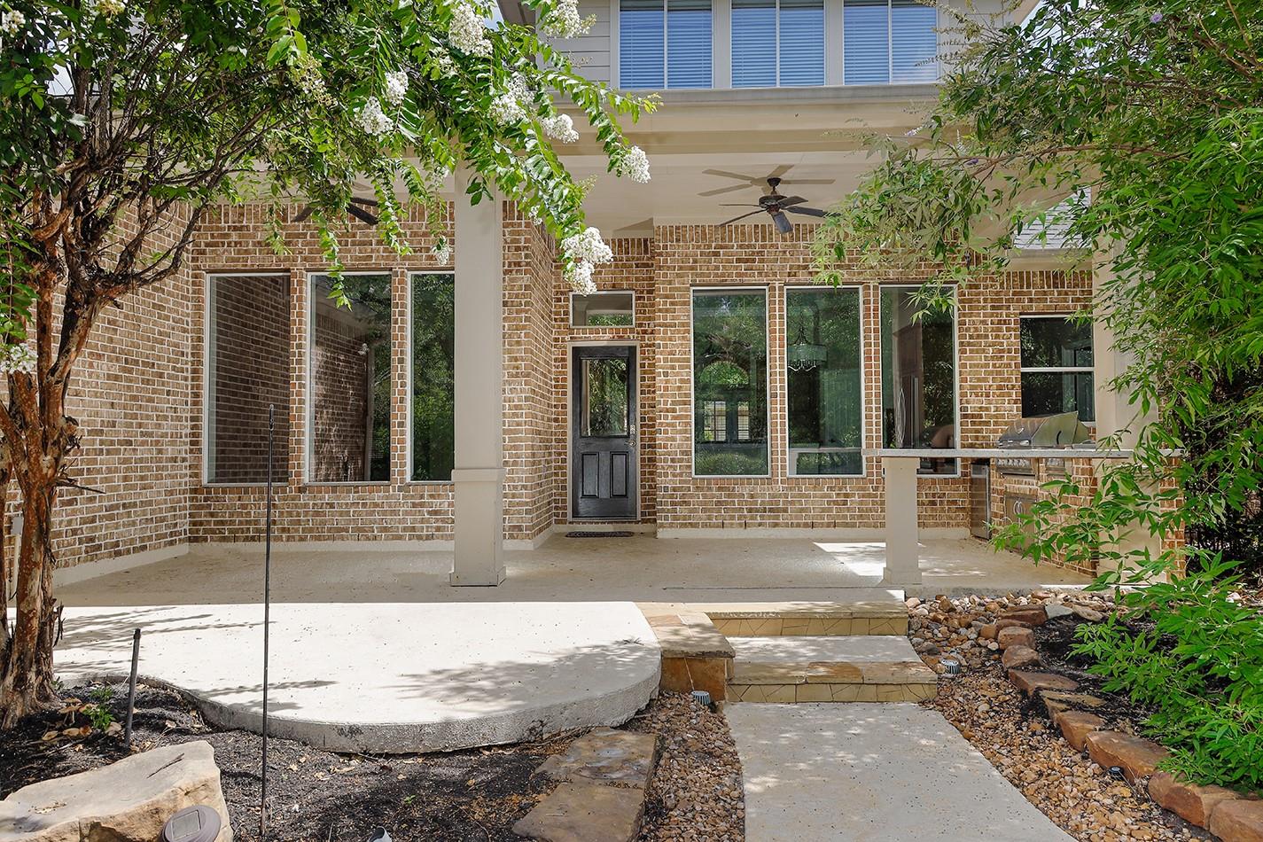 50 Marquise Oaks Place