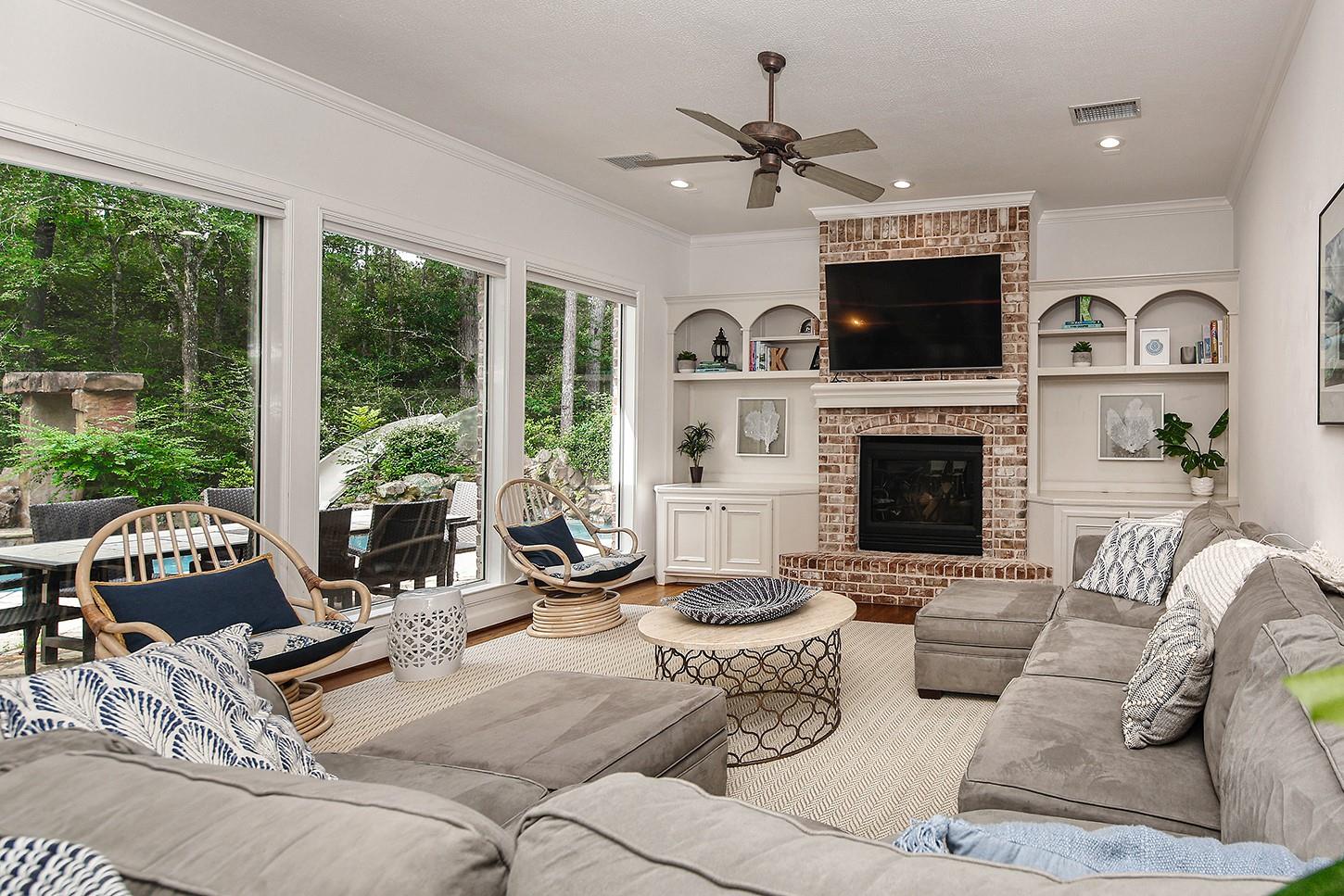 6 Orchard Pines Place