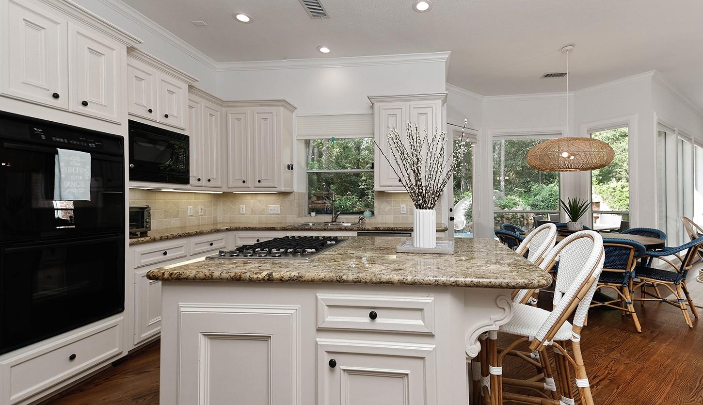 6 Orchard Pines Place