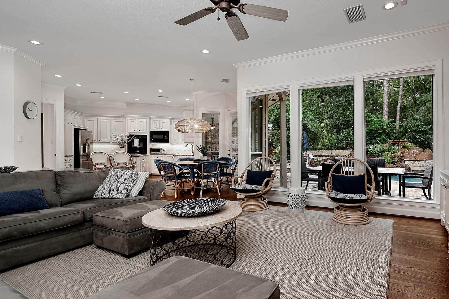 6 Orchard Pines Place