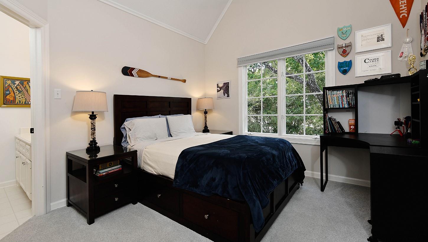 6 Orchard Pines Place