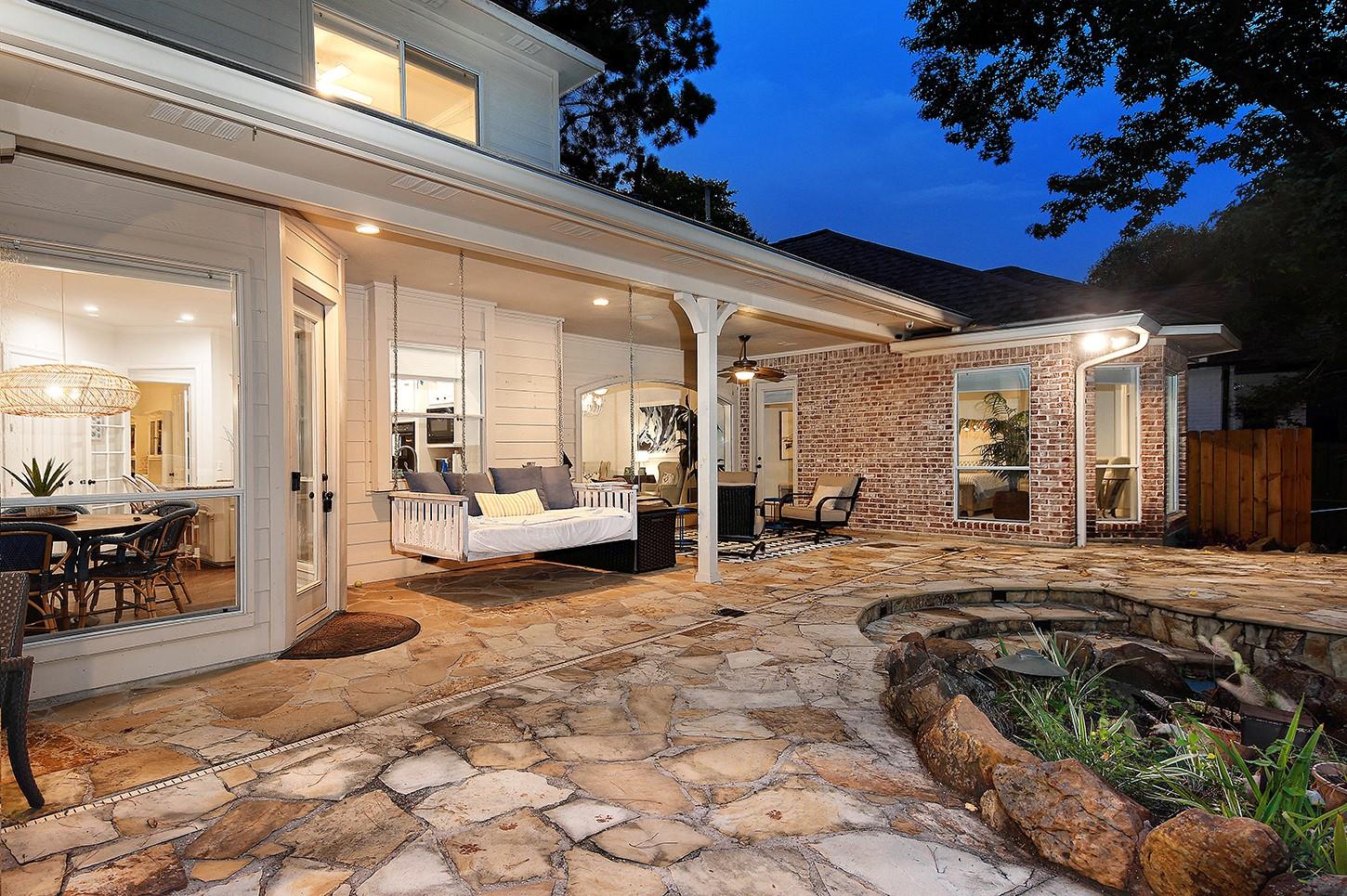 6 Orchard Pines Place