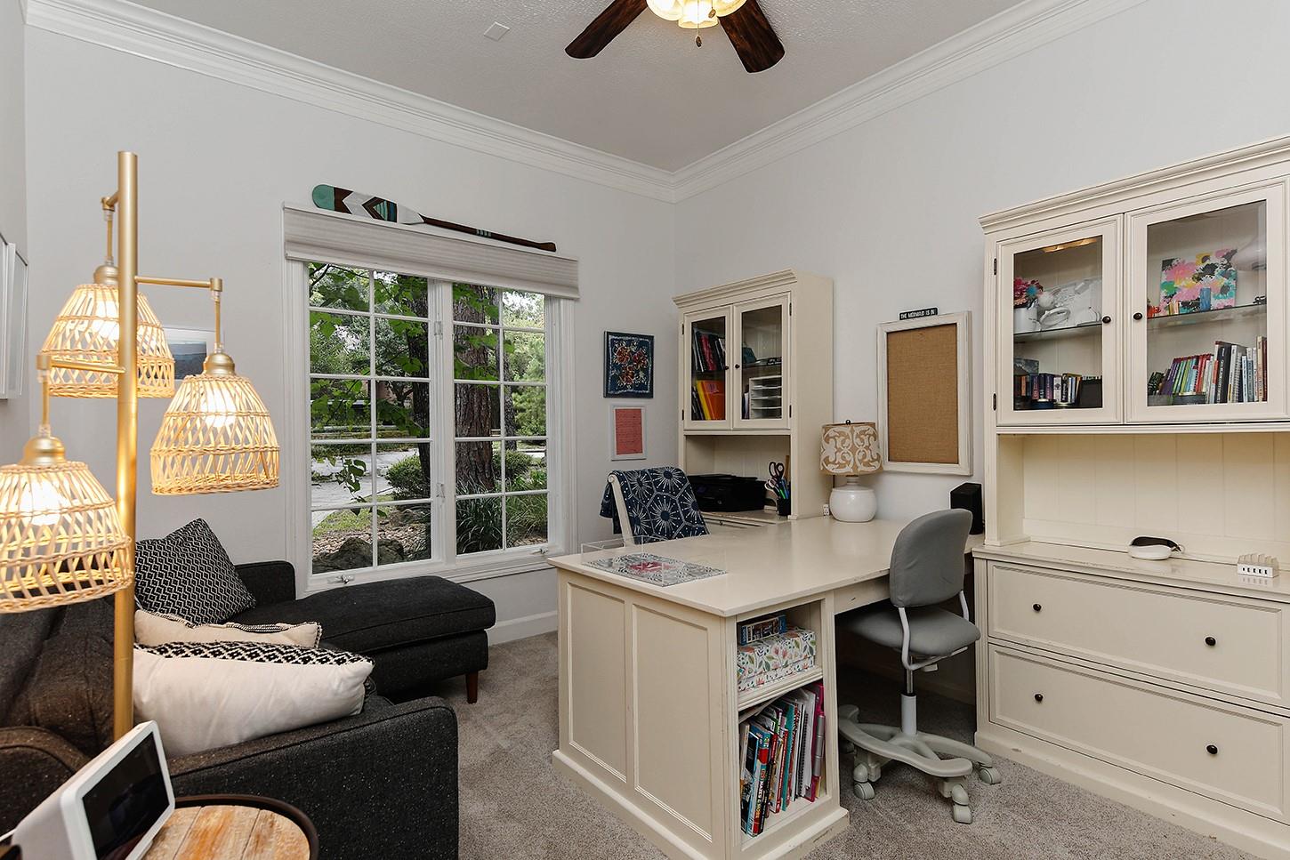 6 Orchard Pines Place