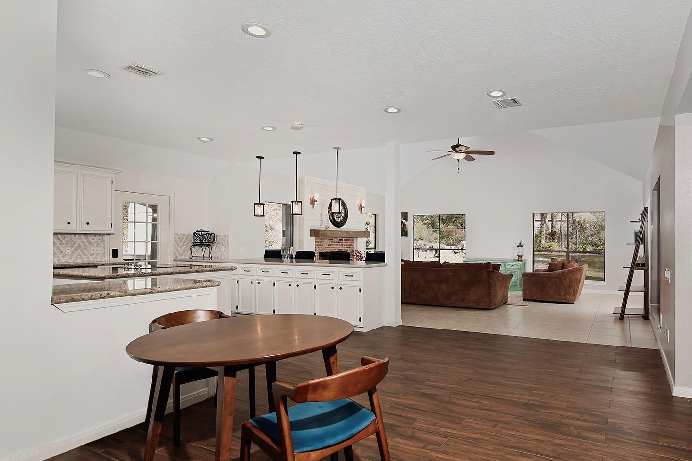 44 Lake Forest Circle