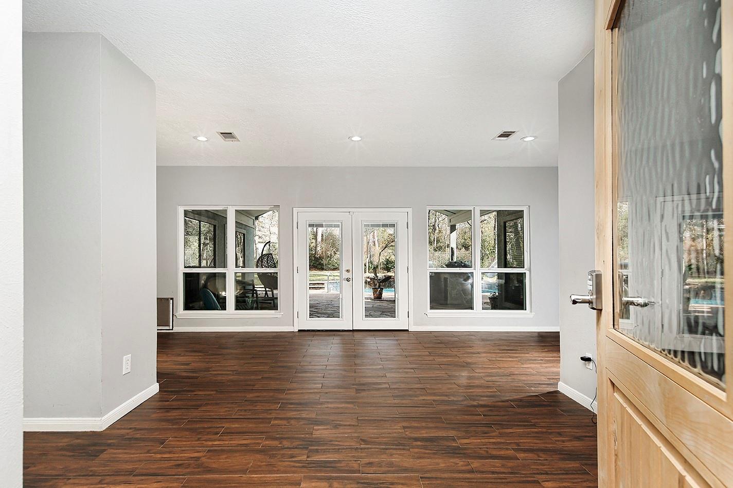44 Lake Forest Circle