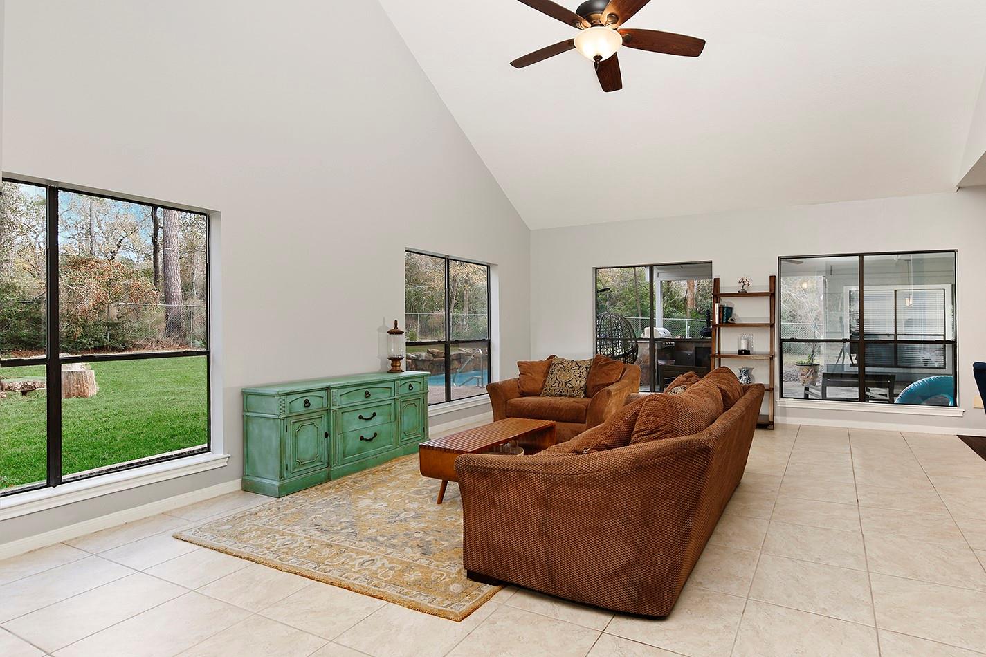 44 Lake Forest Circle